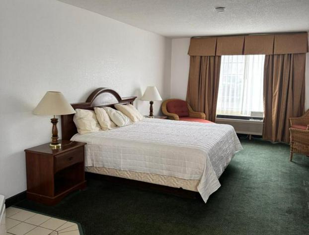 Garrison Inn & Suites hotel detail image 2