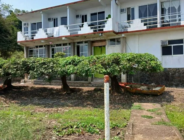 La Cabaña del Lago hotel detail image 1