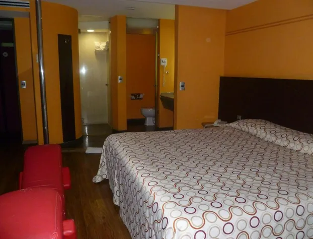 Auto Hotel Rosso hotel detail image 1