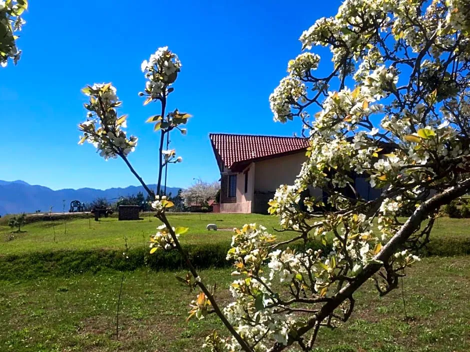 Cabañas en Huerta La Misión hotel hero