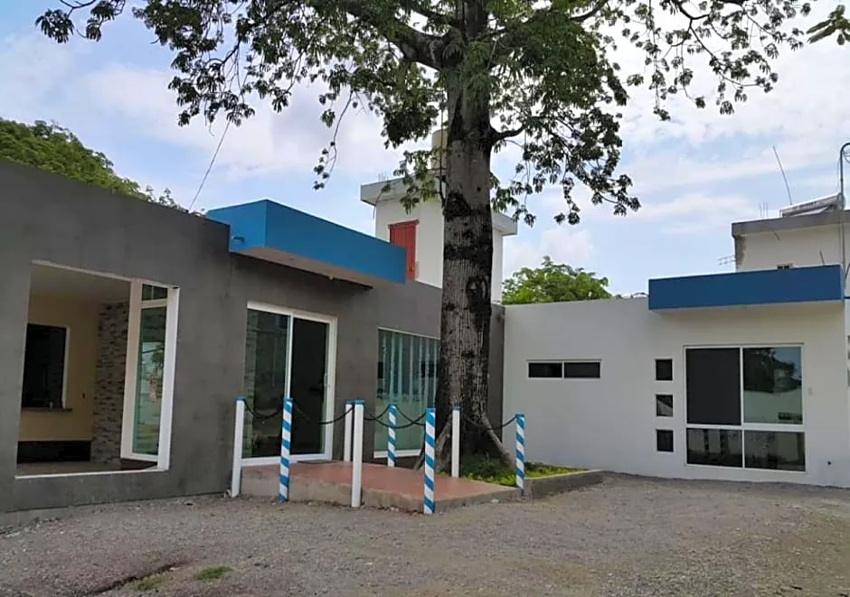 Hotel Popeye hotel hero