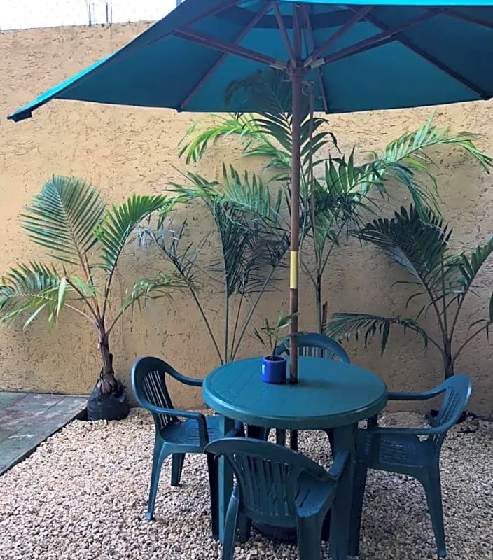 Airport Sleepy Inn hotel hero