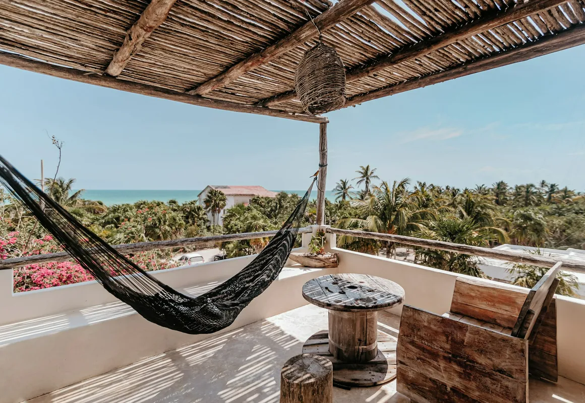 LunArena Barefoot Comfort hotel hero