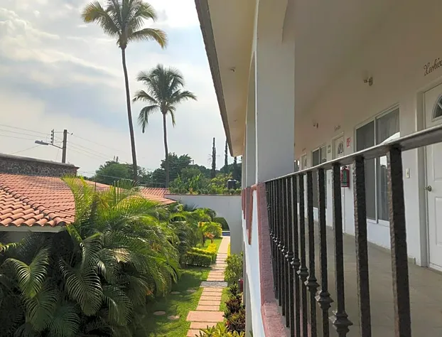 Hotel SKY & PALMS hotel detail image 1