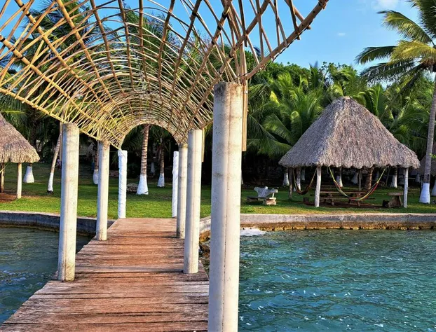 Cayuco Maya hotel detail image 1