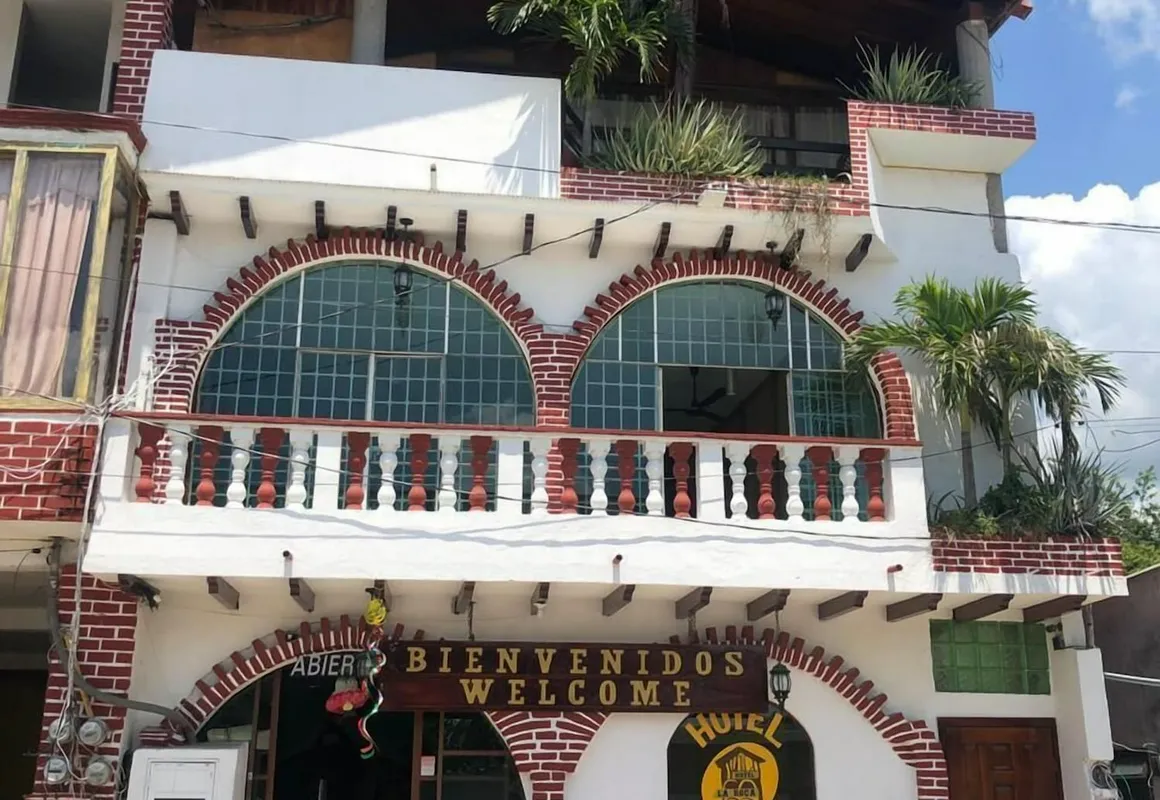 Hotel la roca hotel hero