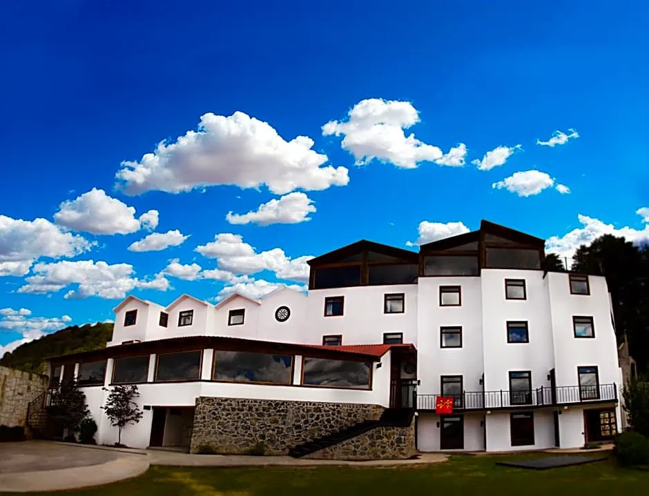 Hotel Santiurde hotel hero