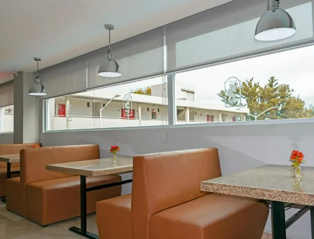 Hotel 5 Inn Plus hotel detail image 4