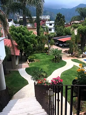 Hotel Concierge Flor y Canto hotel hero