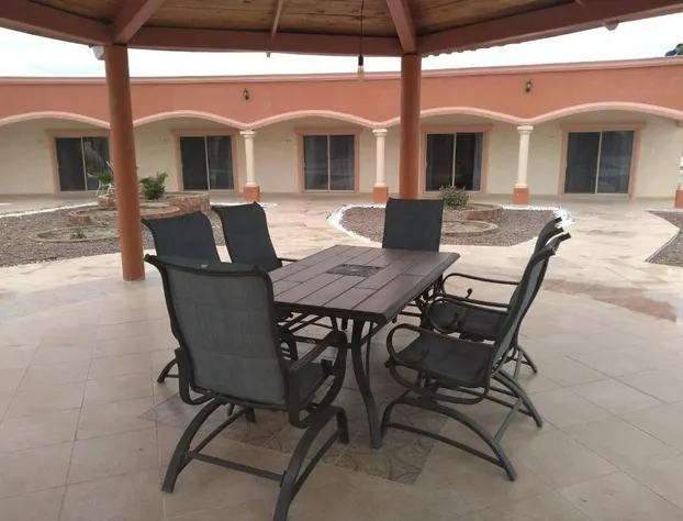 Hotel Jimenez Plaza hotel detail image 1