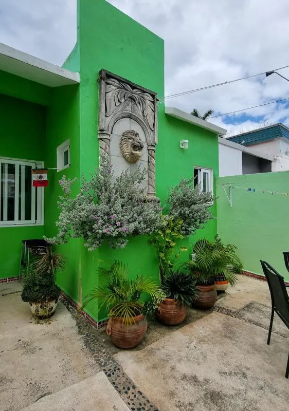 Villa Leo hotel hero