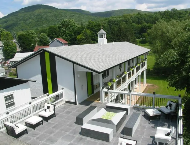 The Roxbury hotel detail image 2