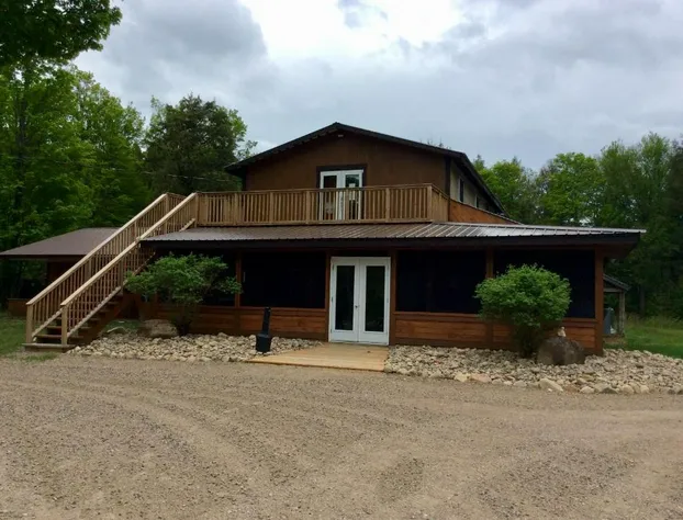 Madawaska Lodge hotel detail image 1