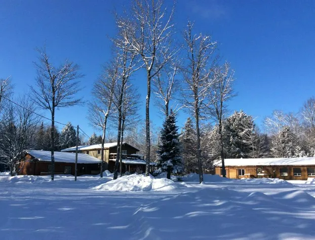 Madawaska Lodge hotel detail image 2