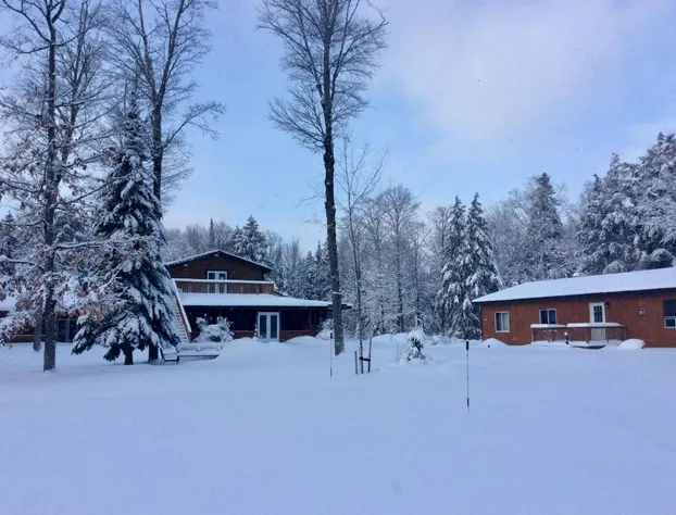 Madawaska Lodge hotel detail image 3