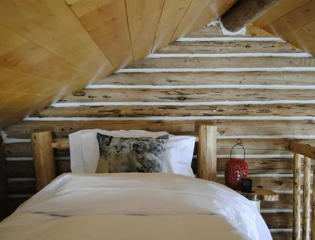 16 Mile Cabins hotel detail image 2