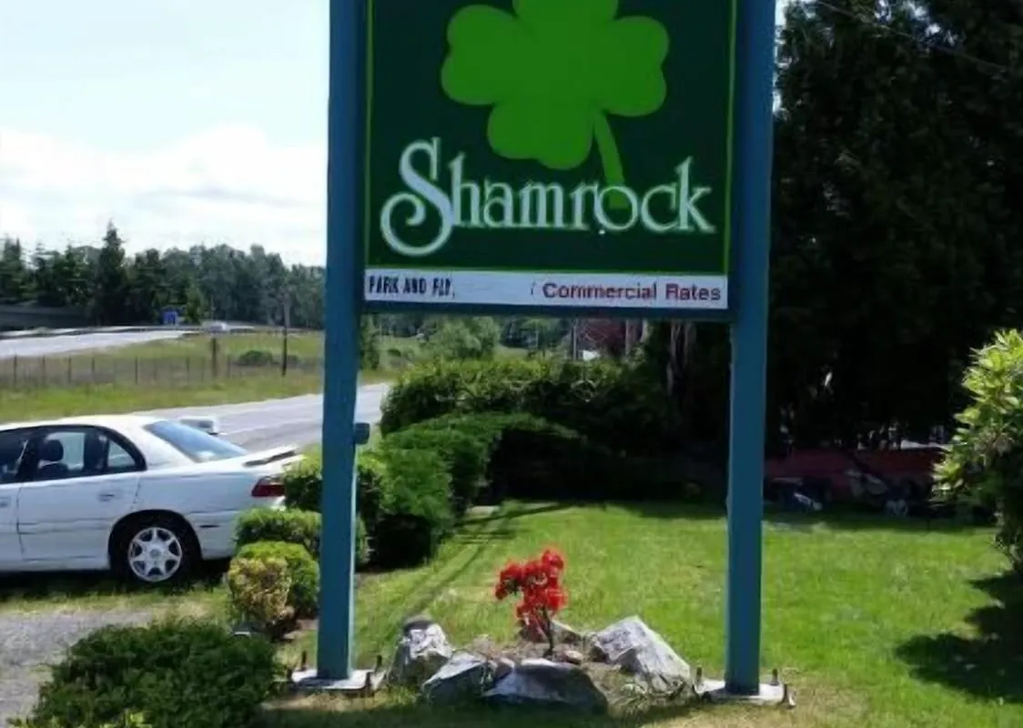 Shamrock Motel hotel hero