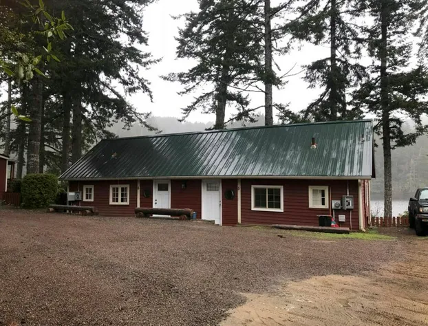 Mercer Lake Resort and Beach hotel detail image 2