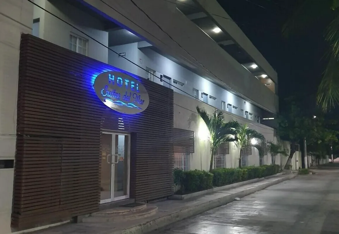 Hotel Suites del Mar hotel hero