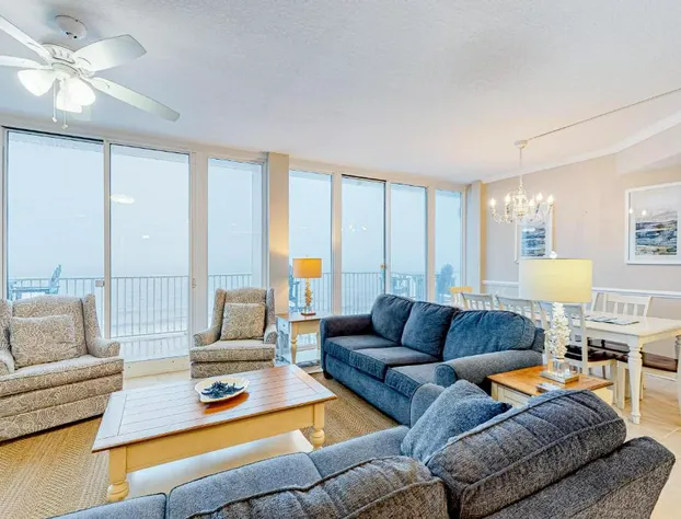 Lighthouse Penthouse #1 hotel detail image 4