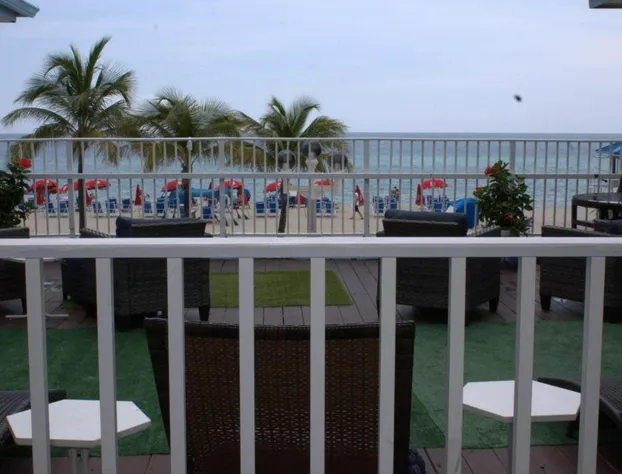 Golden Sand Oceanfront hotel detail image 2