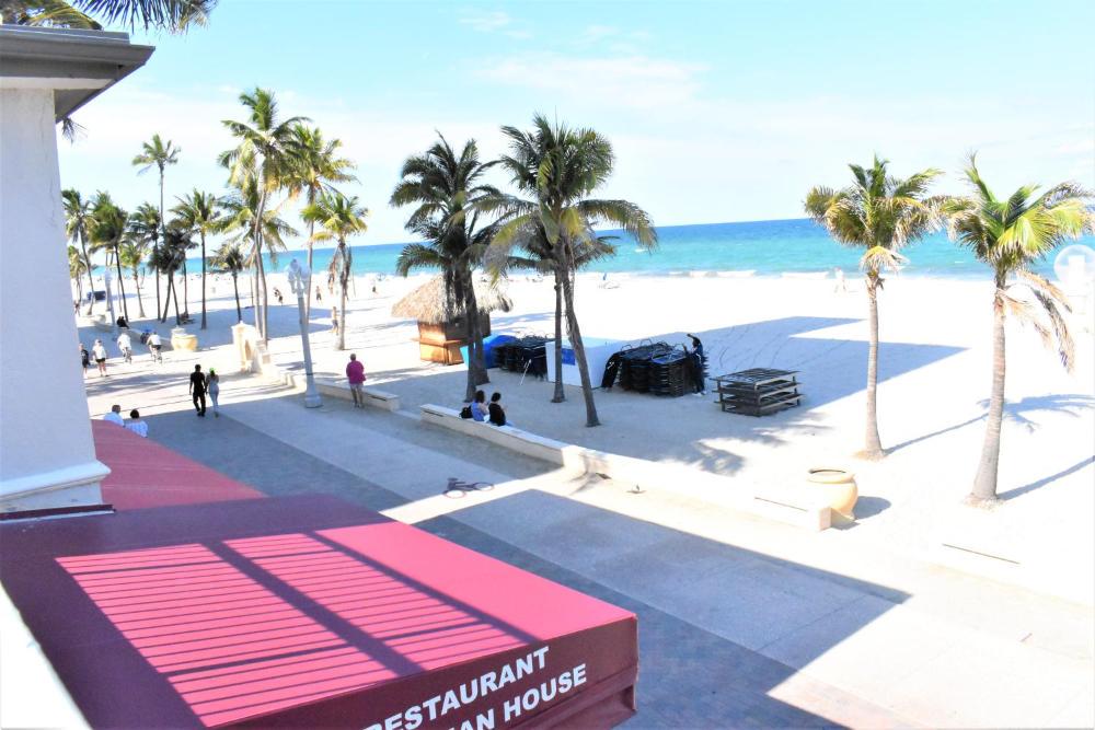 Golden Sand Oceanfront hotel hero