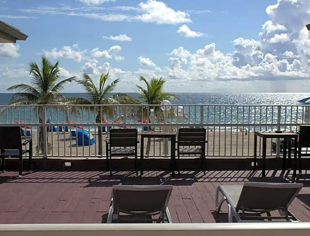 Golden Sand Oceanfront hotel detail image 2