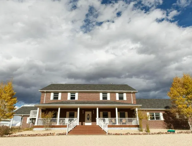 Lamp Post Lodge hotel detail image 3
