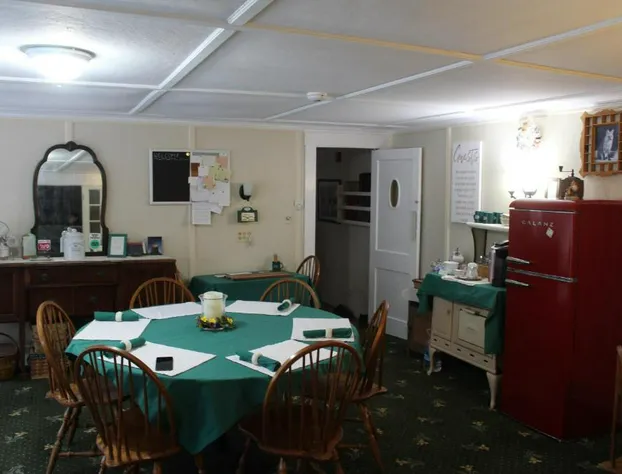 Fox Creek Inn LLC hotel detail image 2