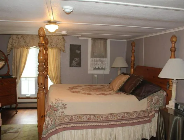 Fox Creek Inn LLC hotel detail image 4