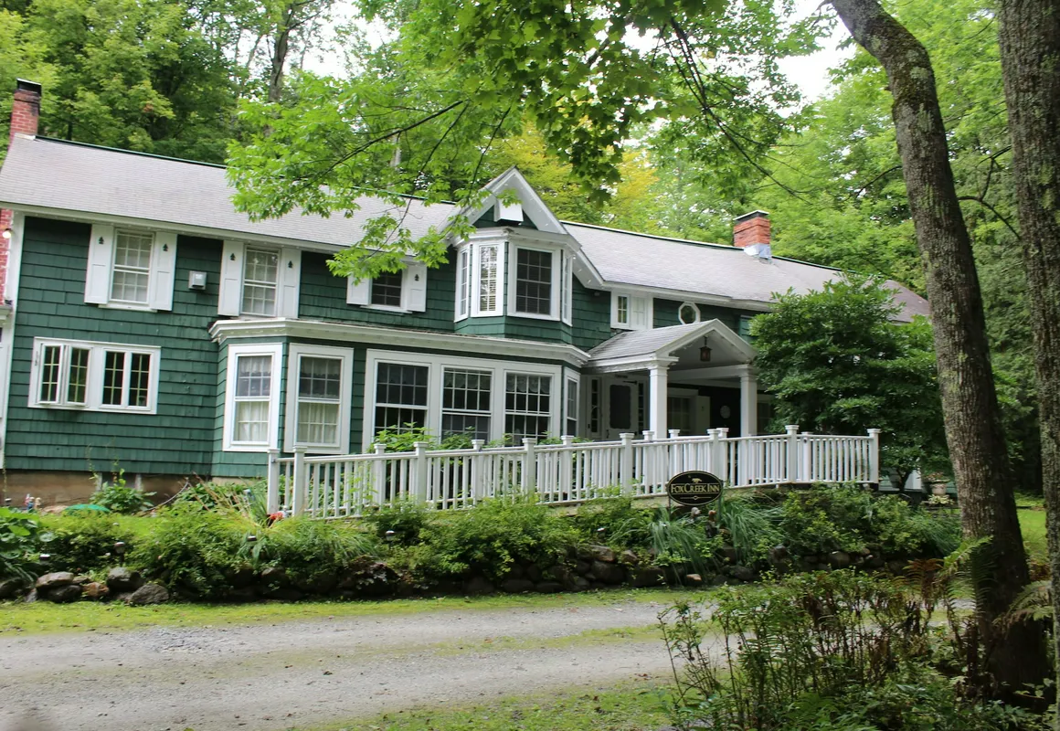 Fox Creek Inn LLC hotel hero