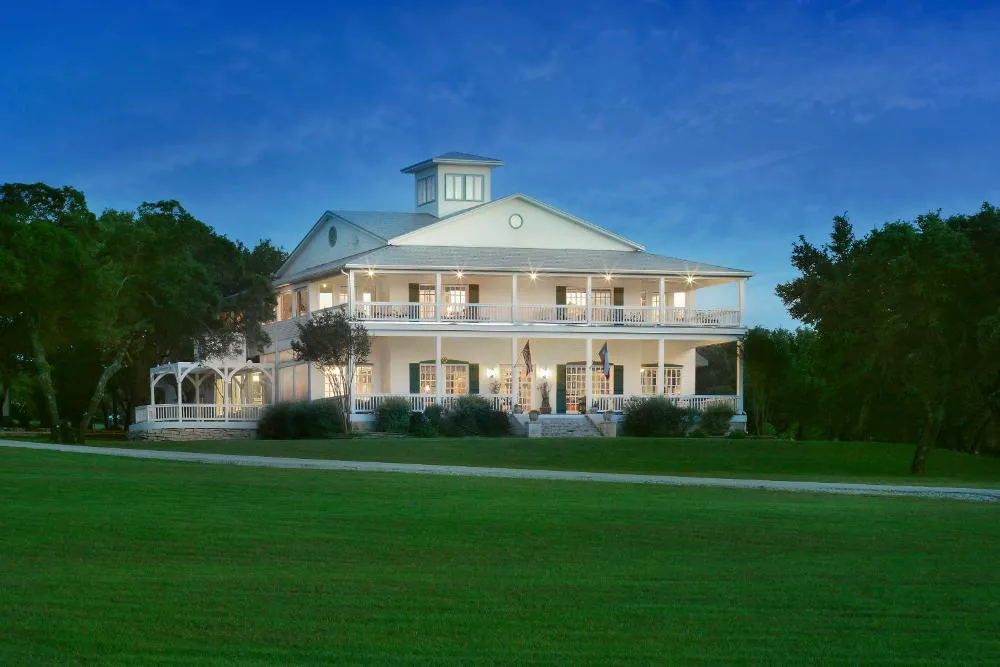 Rose Hill Retreat hotel hero