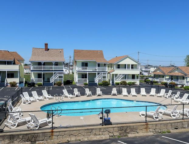 Mainsail Inn & Cottages hotel detail image 1