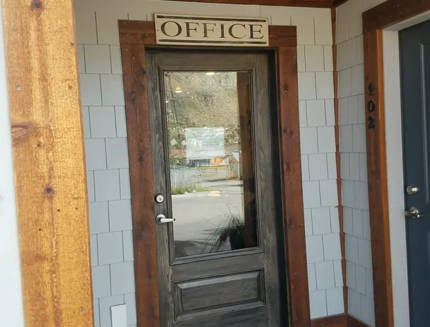 406 Lodge hotel detail image 3