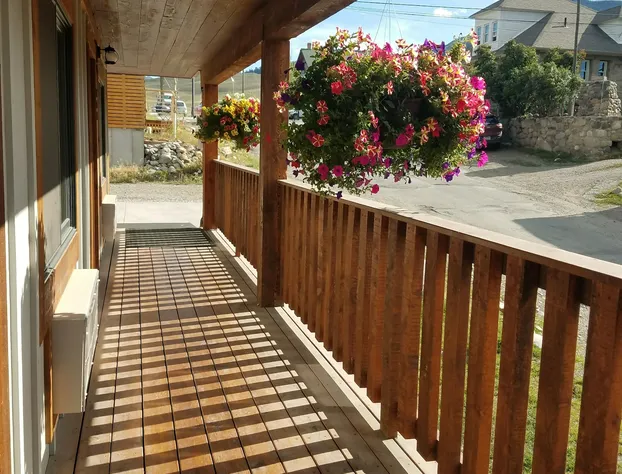 406 Lodge hotel detail image 4