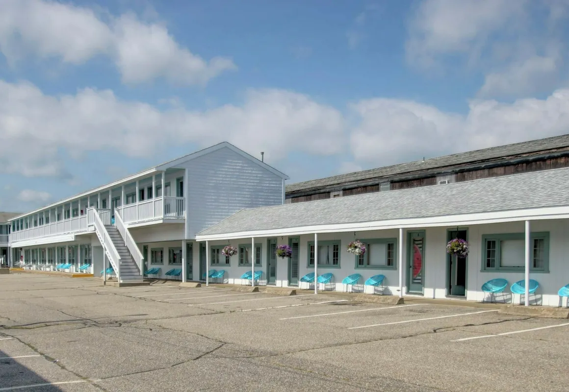 Dolphyn Motel hotel hero