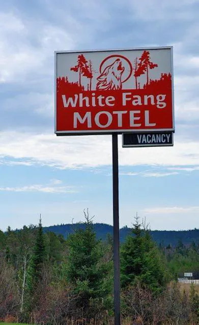 White Fang Motel hotel hero