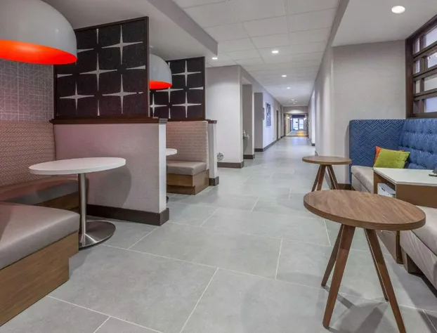 Hampton Inn & Suites Bloomfield Hills Detroit hotel detail image 3