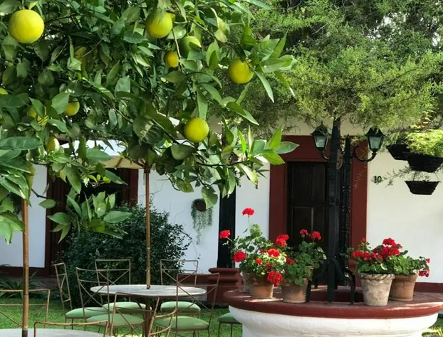 Hotel Hostal El Farol hotel detail image 1