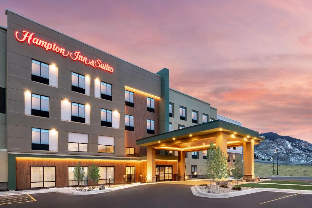 Hampton Inn & Suites Cody hotel hero