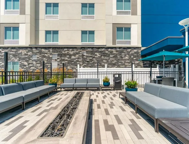 Hampton Inn Redmond Bend Airport, OR hotel detail image 4