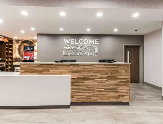 Hampton Inn & Suites Benton Harbor hotel detail image 3