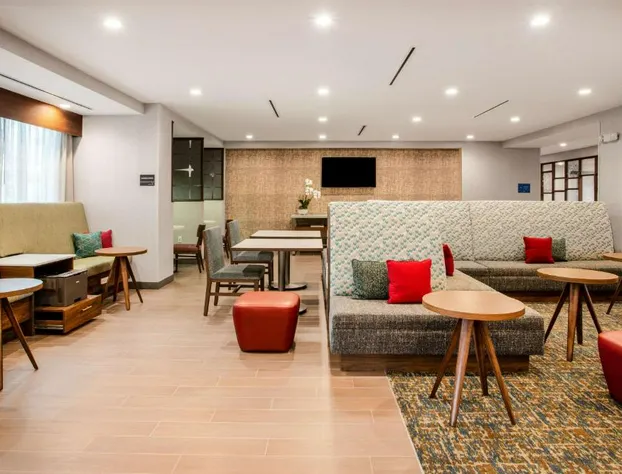 Hampton Inn & Suites North Port hotel detail image 3