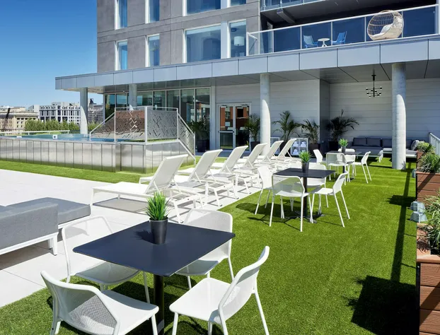 Hampton Inn by Hilton Montreal Downtown hotel detail image 2