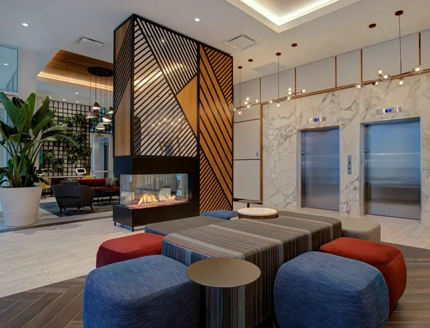 Hampton Inn by Hilton Montreal Downtown hotel detail image 3