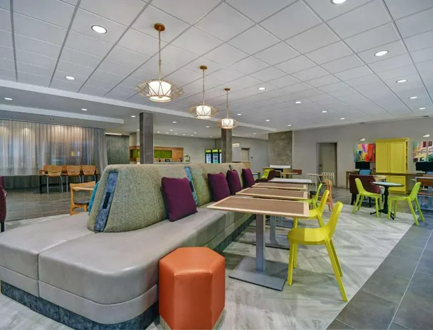 Home2 Suites by Hilton Raleigh North I-540 hotel detail image 4