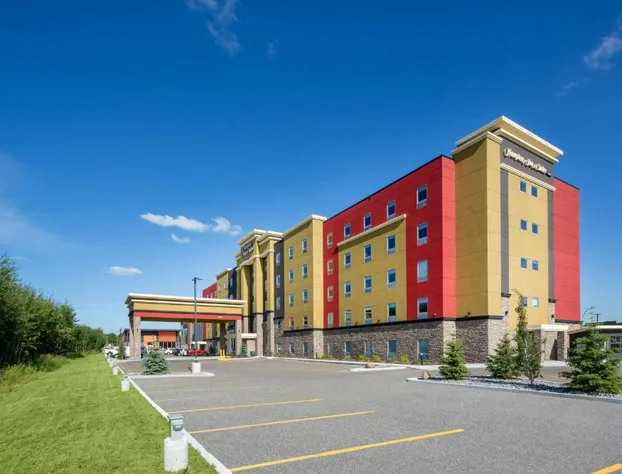 Hampton Inn & Suites by Hilton Edmonton St. Albert hotel detail image 4