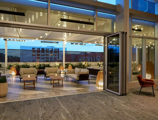 Hilton Garden Inn Montreal Midtown hotel detail image 4