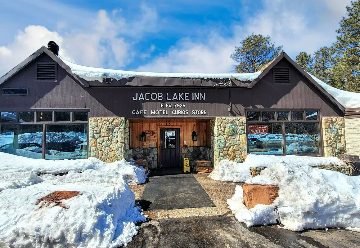 Jacob Lake Inn hotel hero