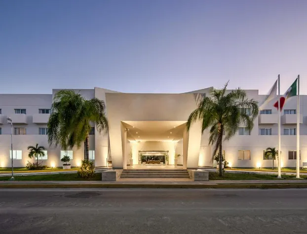 Wyndham Garden Playa del Carmen hotel detail image 1